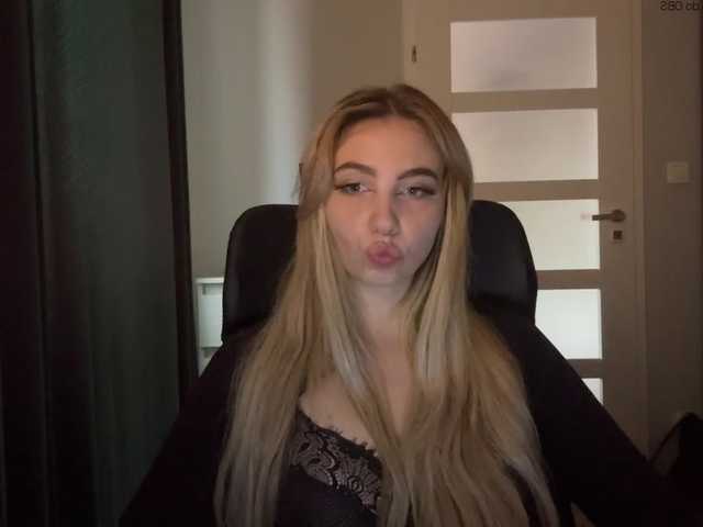 LilyHot live cam on BongaCams