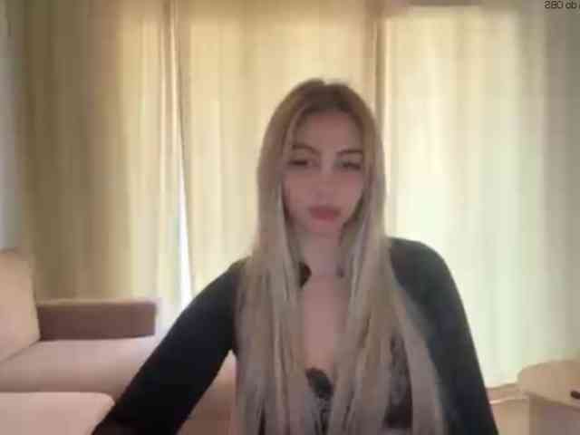LilyHot