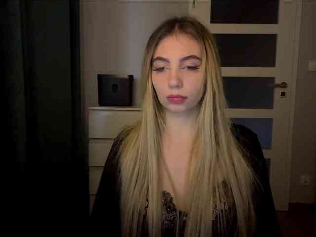 LilyHot webcam