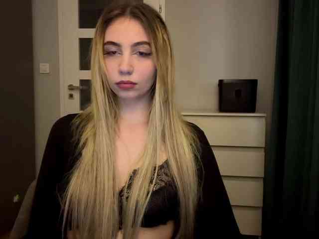 LilyHot webcam