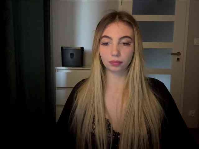 LilyHot webcam