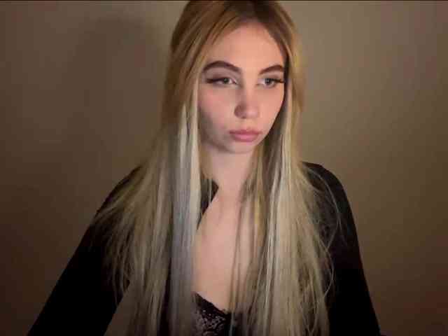 LilyHot webcam