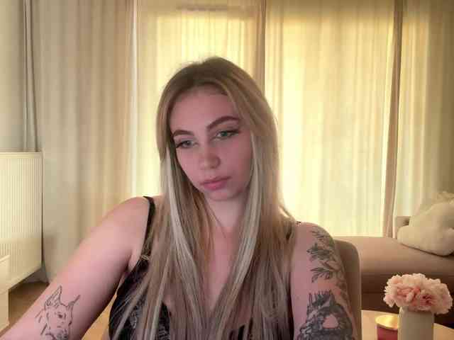 LilyHot