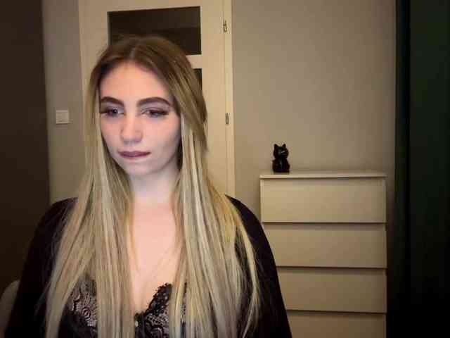 LilyHot