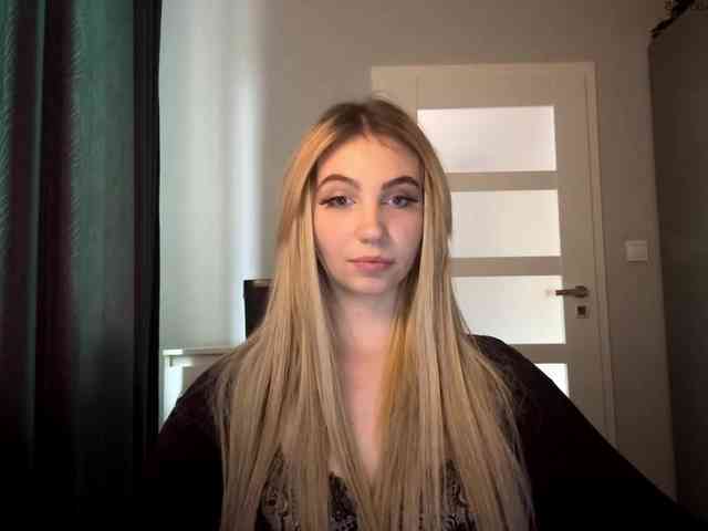 LilyHot webcam