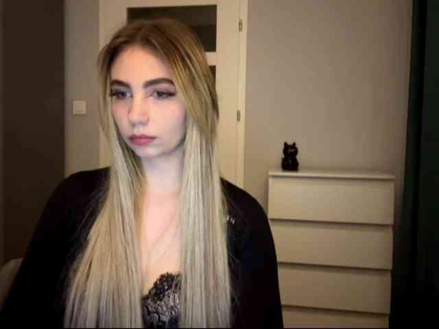 LilyHot webcam