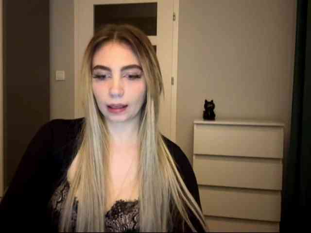 LilyHot webcam
