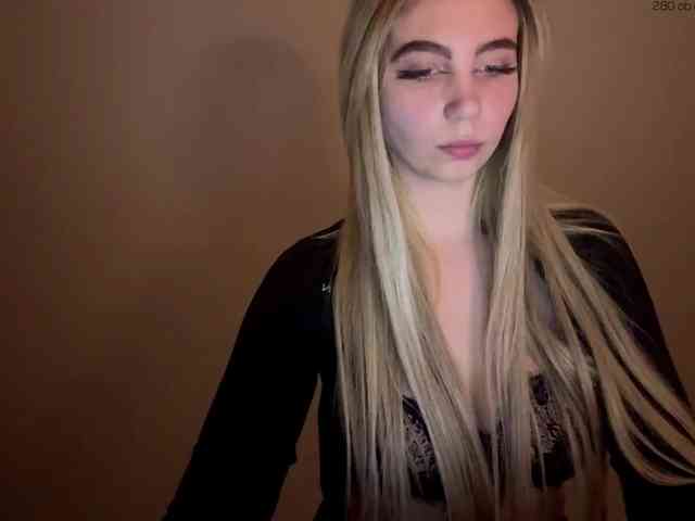 LilyHot webcam