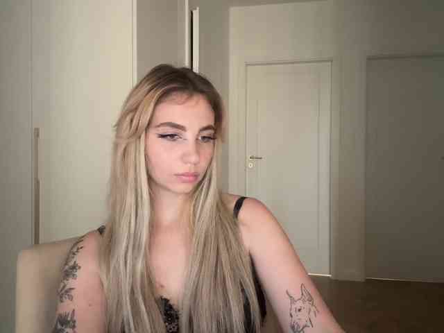 LilyHot