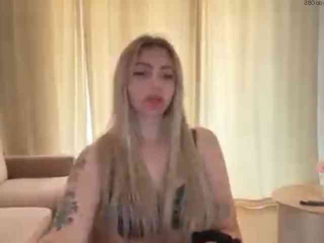 LilyHot