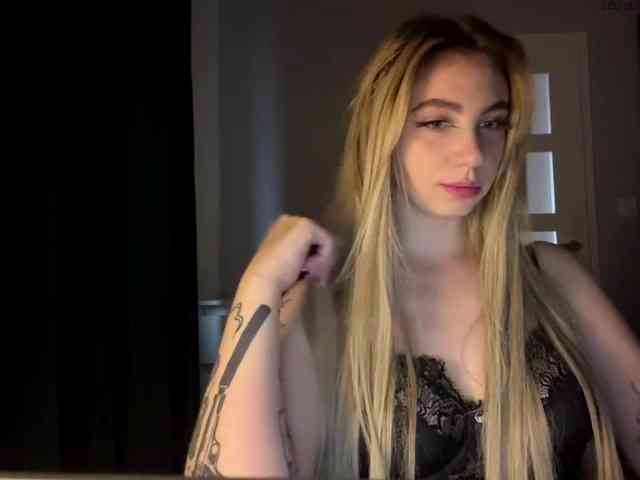 LilyHot