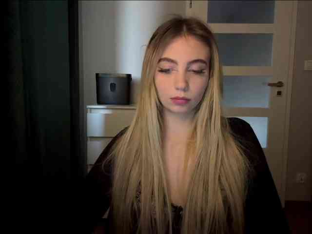 LilyHot