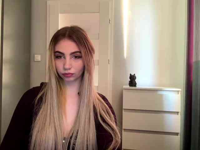 LilyHot webcam