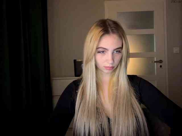 LilyHot webcam