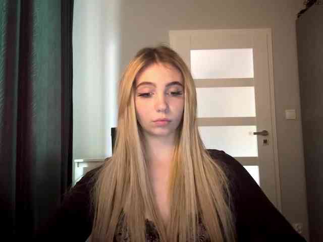 LilyHot webcam