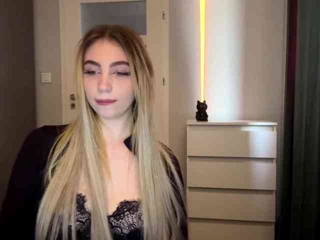 LilyHot