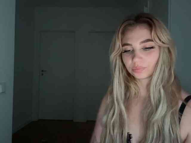 LilyHot