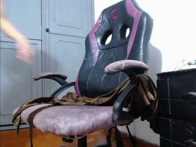 ladynemesis00 live webcam show
