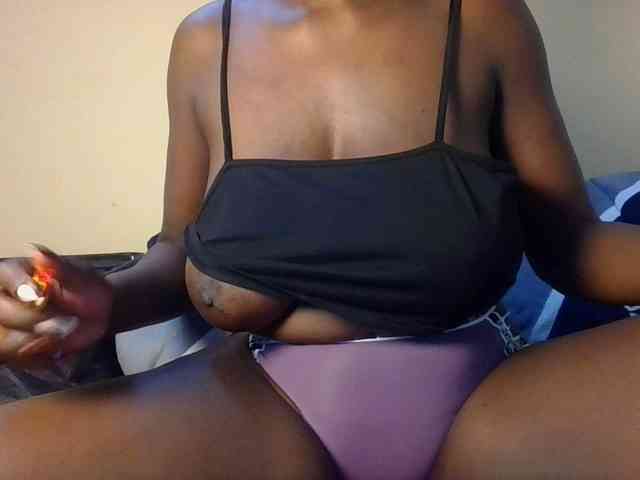 Sexxyboobs2 webcam
