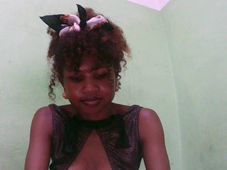 Sylvia6's Live Webcam