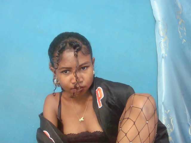 Sylvia6 live cam on BongaCams