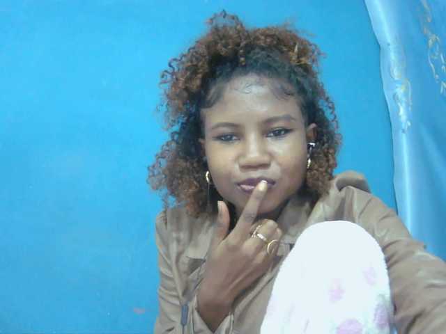 Sylvia6 live cam on BongaCams