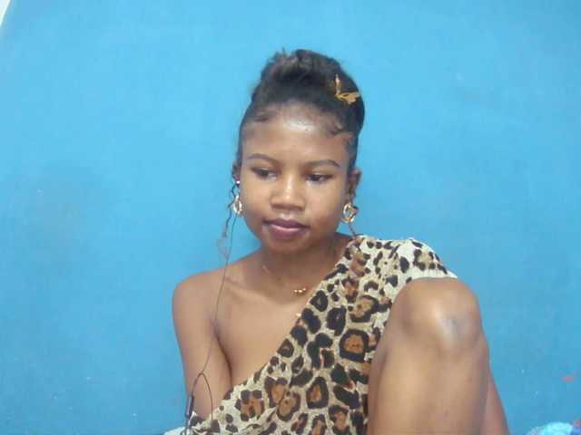 Sylvia6 live cam on BongaCams
