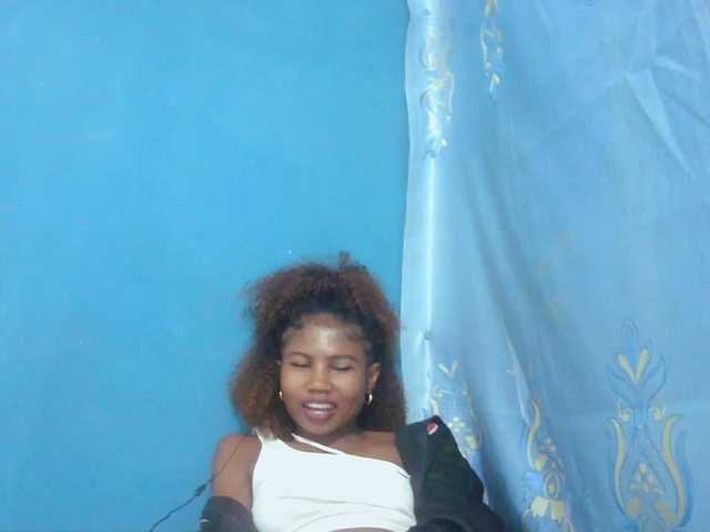 Sylvia6 live cam on BongaCams