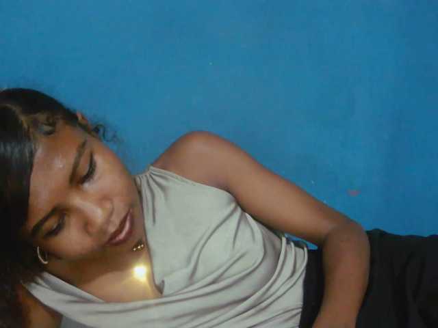 Sylvia6 live cam on BongaCams