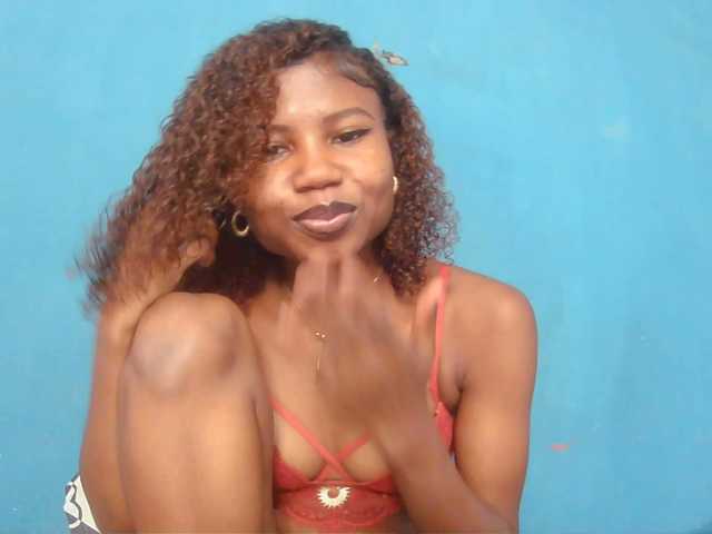 Sylvia6 live cam on BongaCams