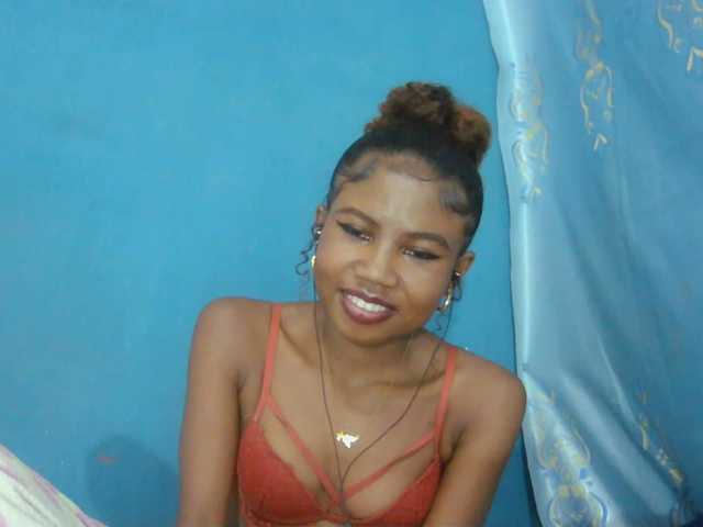 Sylvia6 live cam on BongaCams