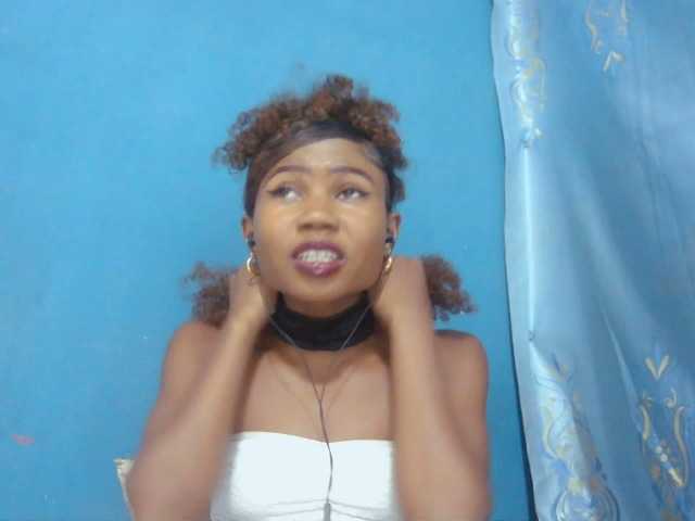 Sylvia6 live cam on BongaCams