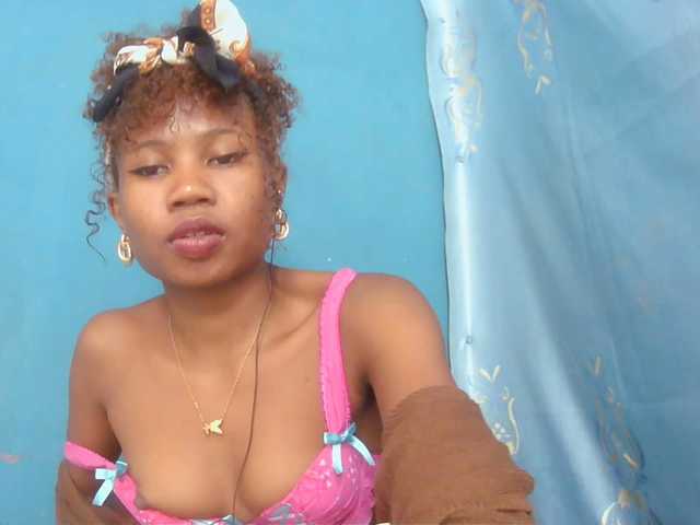 Sylvia6 live cam on BongaCams