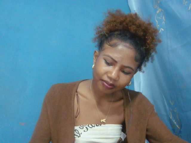 Sylvia6 live cam on BongaCams