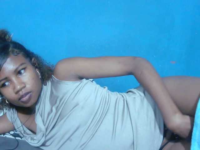 Sylvia6 live cam on BongaCams