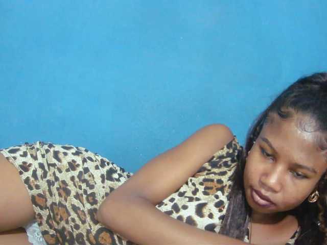 Sylvia6 live cam on BongaCams