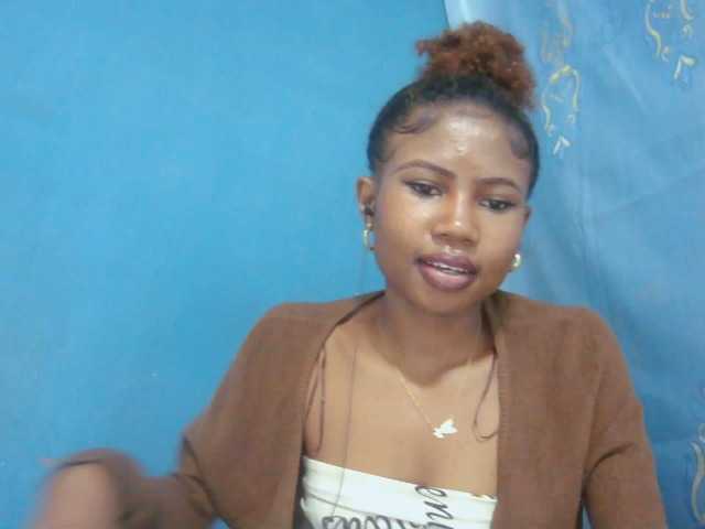 Sylvia6 live cam on BongaCams