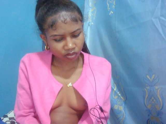 Sylvia6 live webcam show