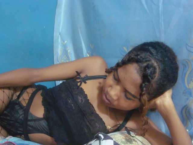Sylvia6 live webcam show
