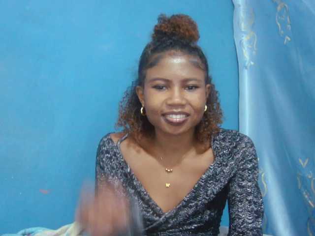 Sylvia6 live cam on BongaCams