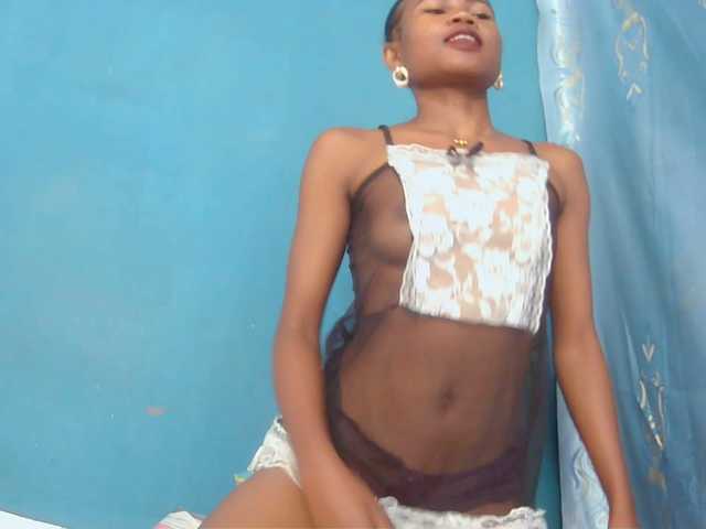 Sylvia6 live cam on BongaCams