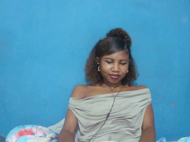 Sylvia6 live cam on BongaCams