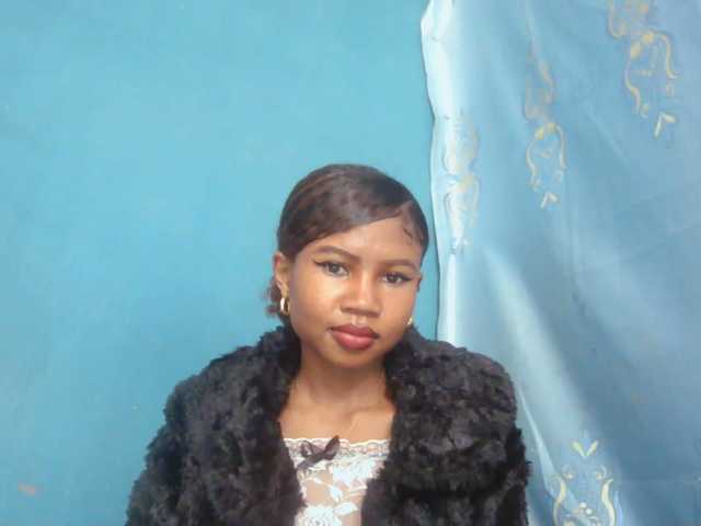 Sylvia6 live webcam show