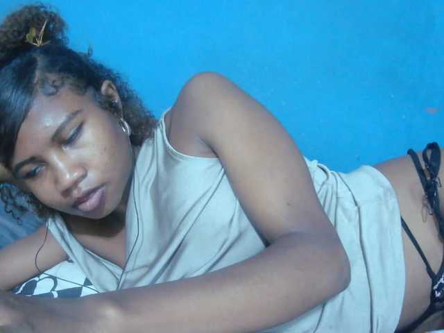 Sylvia6 live cam on BongaCams