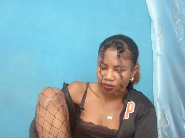 Sylvia6 live webcam show