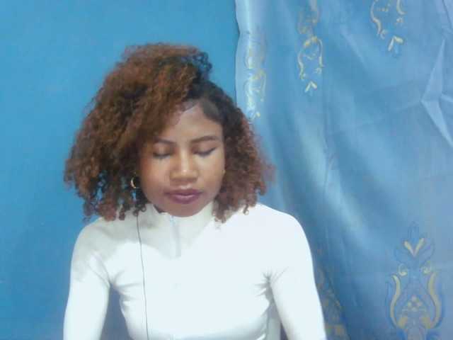 Sylvia6 live webcam show