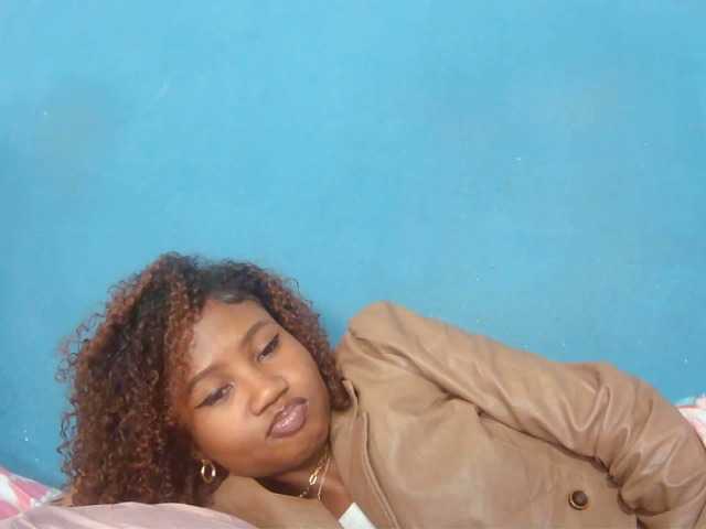 Sylvia6 live cam on BongaCams