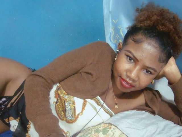 Sylvia6 live cam on BongaCams