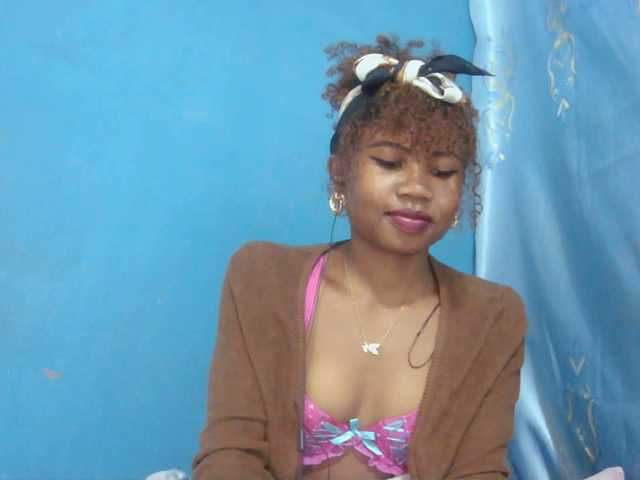 Sylvia6 live cam on BongaCams