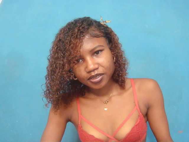 Sylvia6 live cam on BongaCams